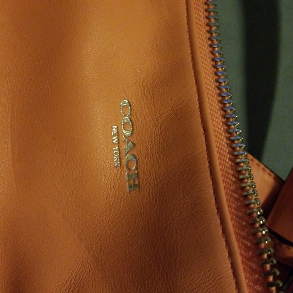 Handbag - Picture 3 of 4
